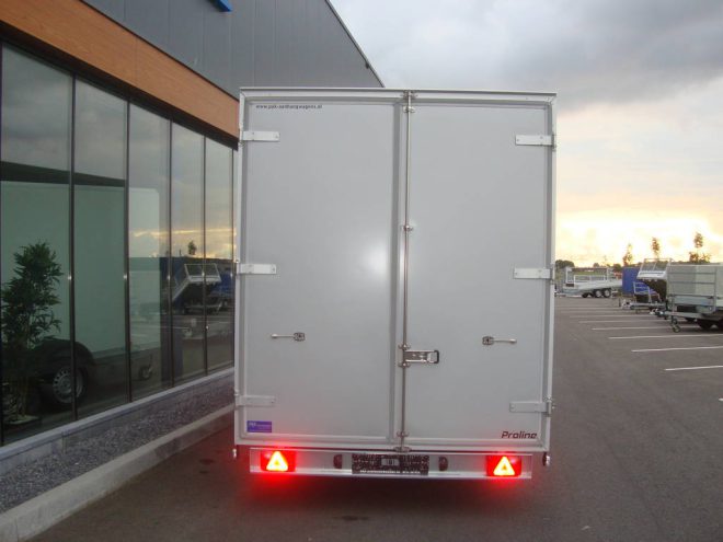 Proline Maatwerk gesloten aanhangwagen 426x175x190cm 2600kg